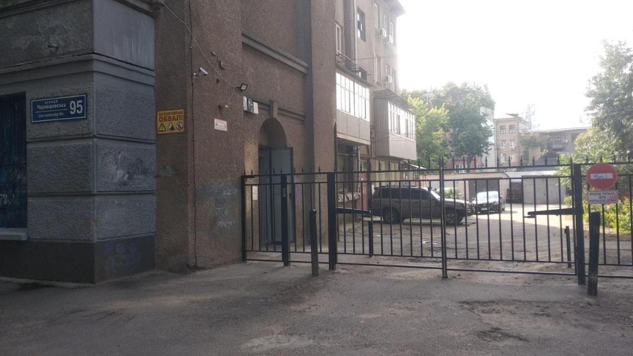 Cozy Apartment Beside Metro Yaroslava Mudroho, Universytet - Chernyshevska Str 95-6 Харков Екстериор снимка